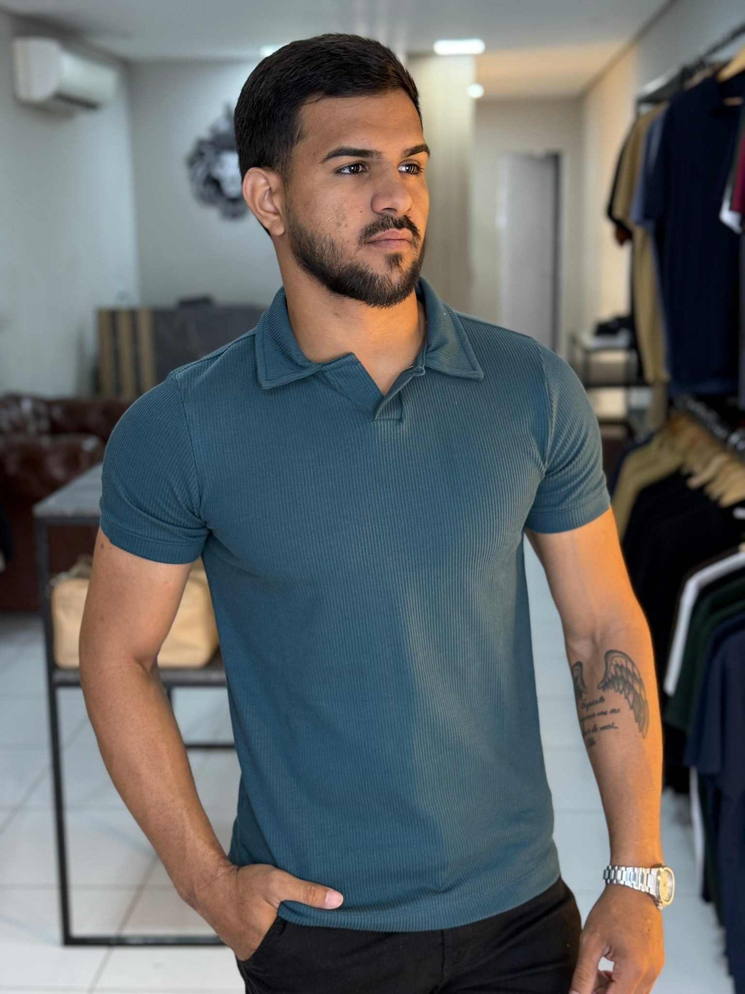 POLO MILÃO TEXTURIZADA
